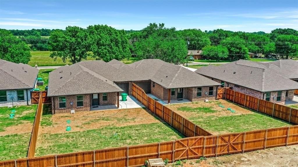 619 Friendship Rd - Photo 4 of 40