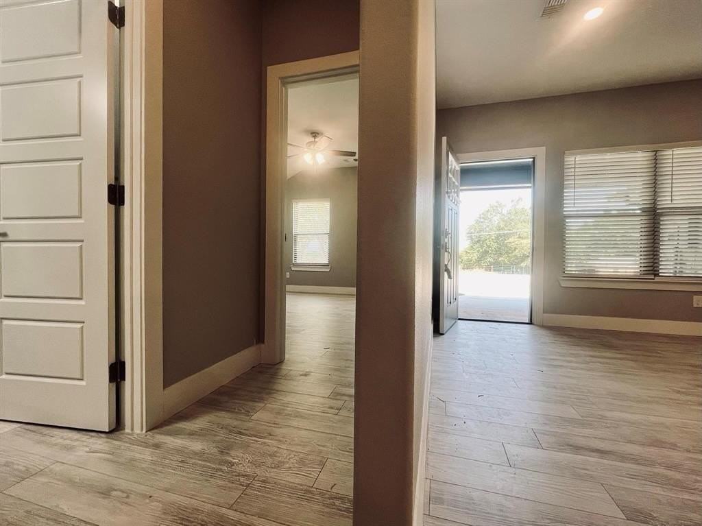 619 Friendship Rd - Photo 7 of 40