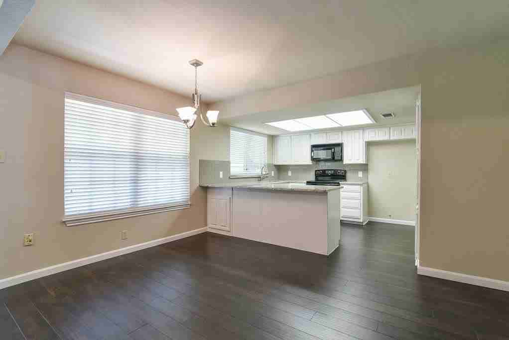 1808 Overbrook Dr - Photo 3 of 22