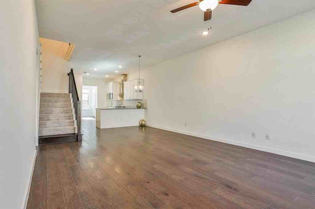 1187 Lake City Ave - Photo 3 of 27