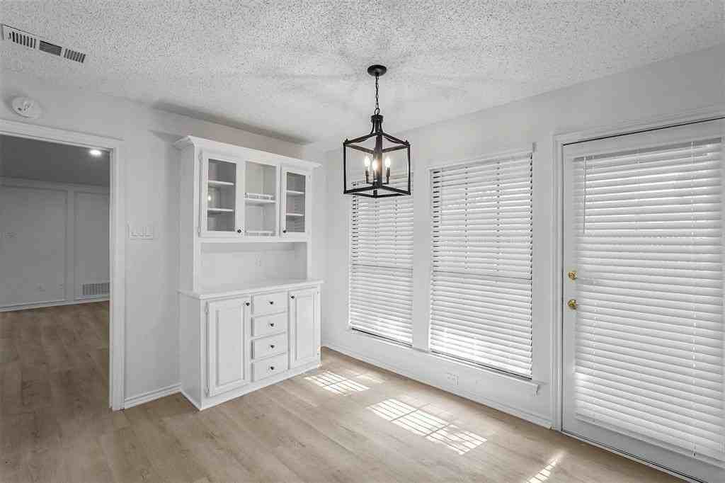 4028 Saint Christopher Ln - Photo 6 of 20