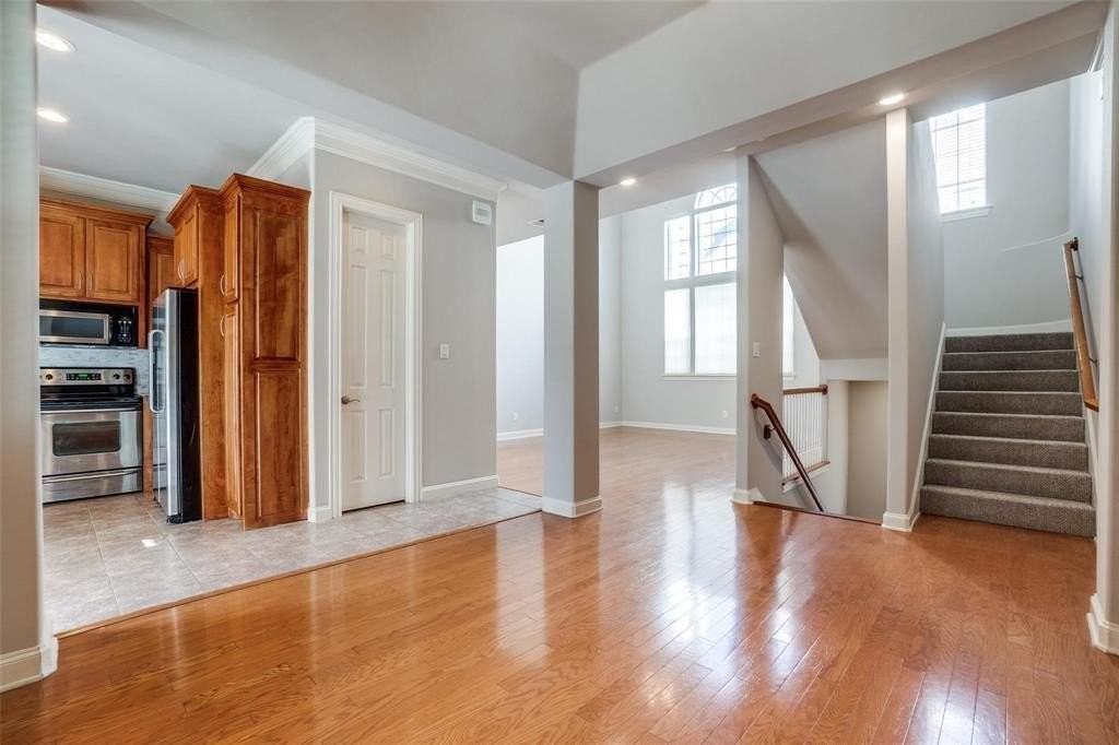 5827 Lewis St - Photo 2 of 24