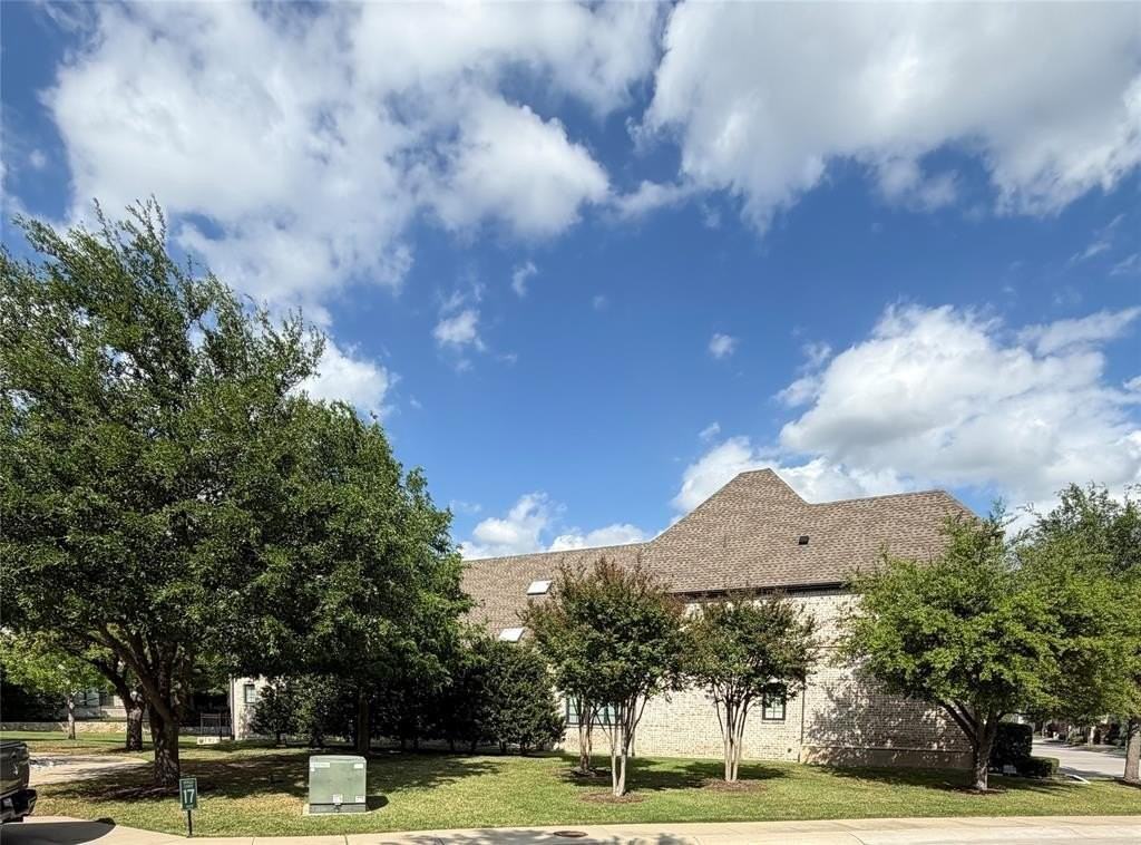 11 Edge Hill Dr - Photo 2 of 14