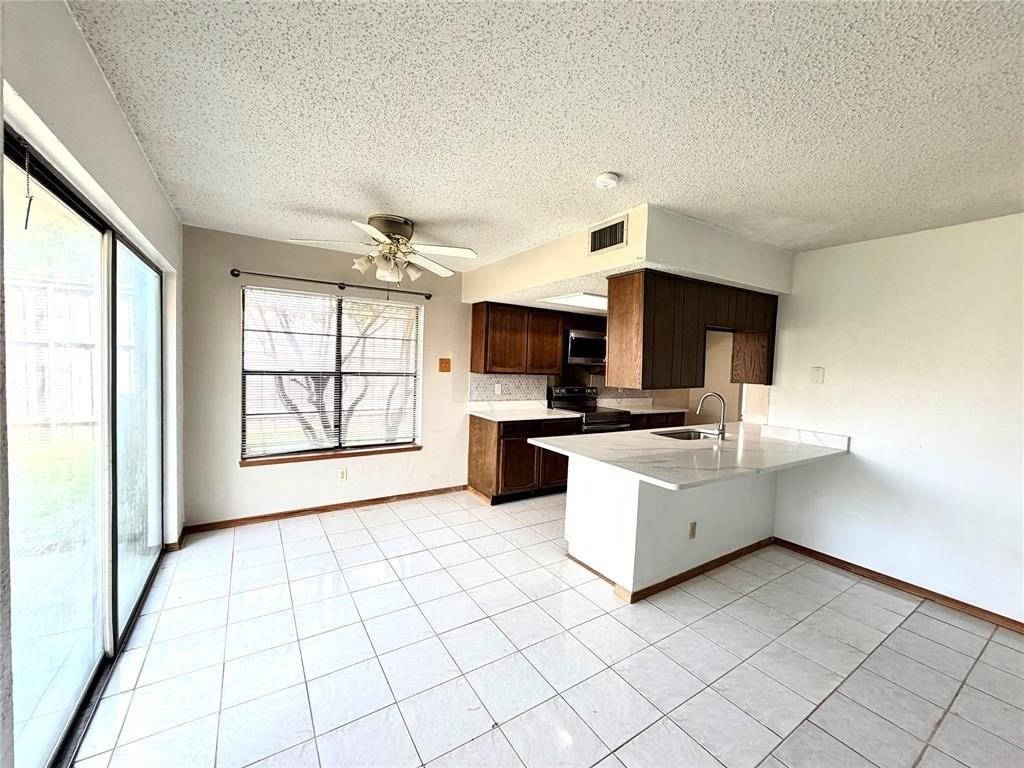 3309 Ivanhoe Ln - Photo 7 of 17