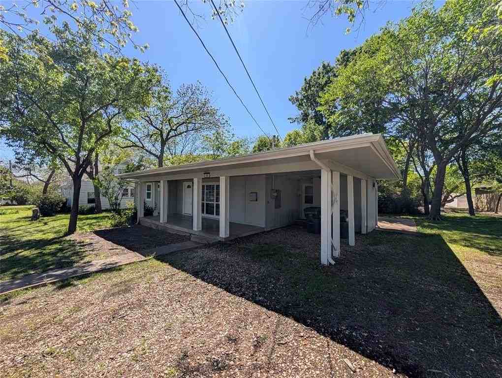 806 Cedar St - Photo 2 of 19