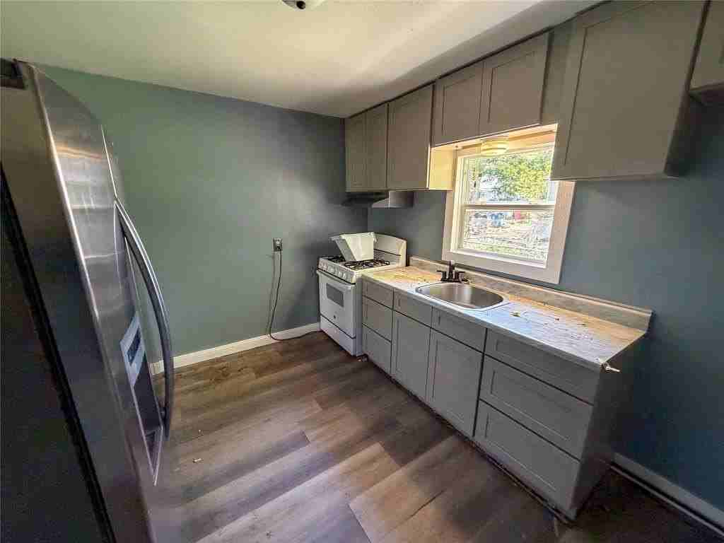 627 E Woodard St - Photo 5 of 8