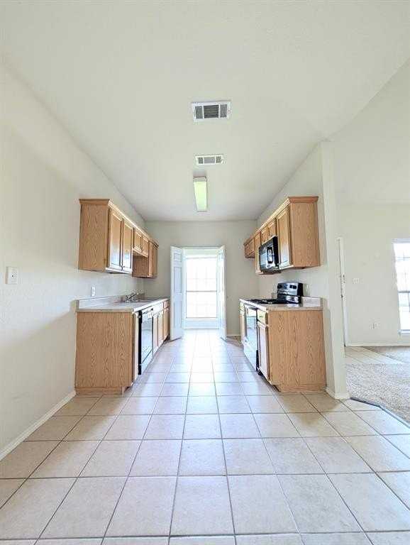 120 Collett Ct - Photo 5 of 10