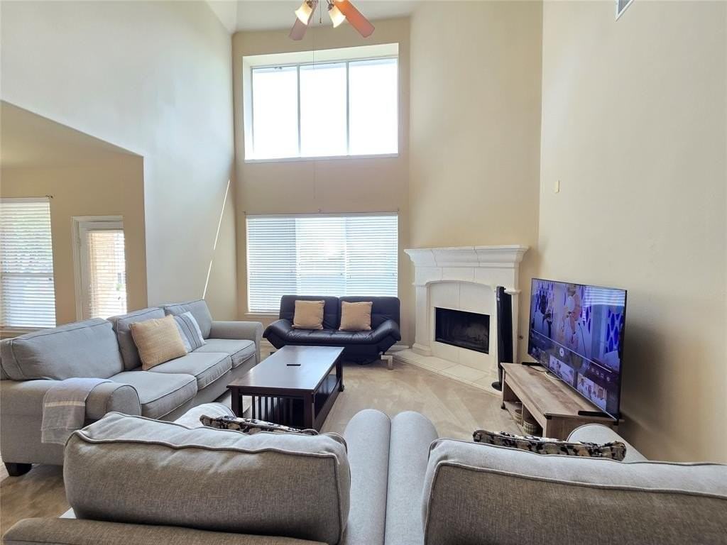 687 Morgan Dr - Photo 7 of 36