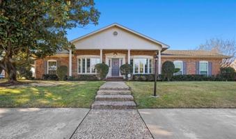 featured image of 4301 Bellaire Dr S