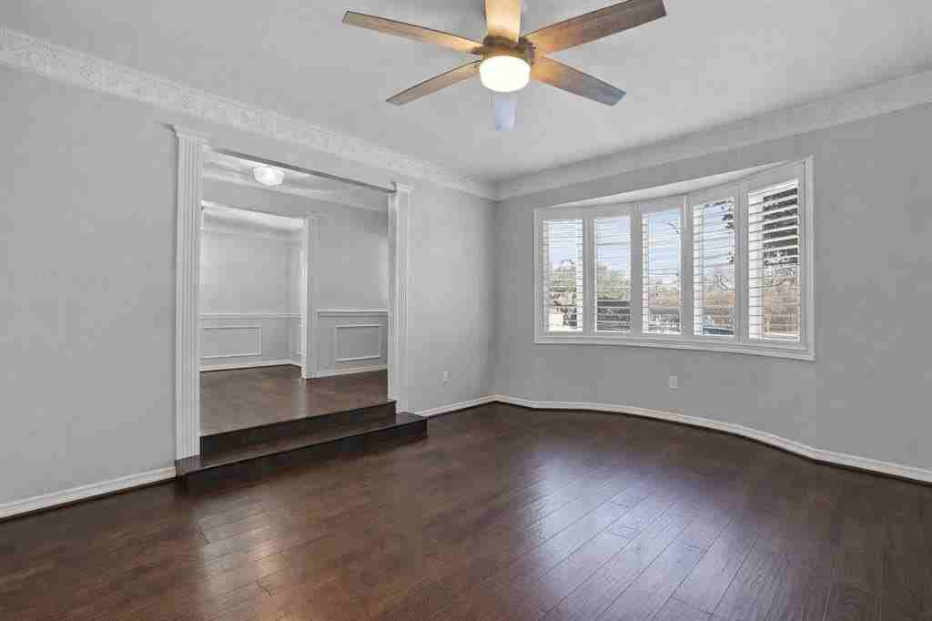 4301 Bellaire Dr S - Photo 4 of 19