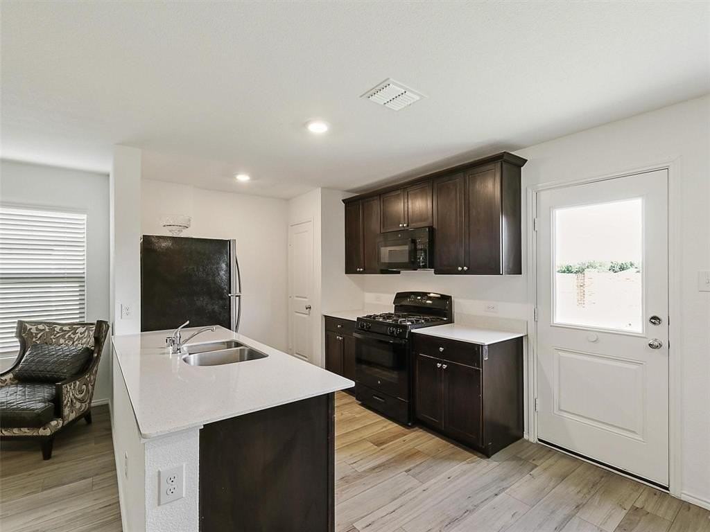 1701 River Crossing Dr - Photo 7 of 19