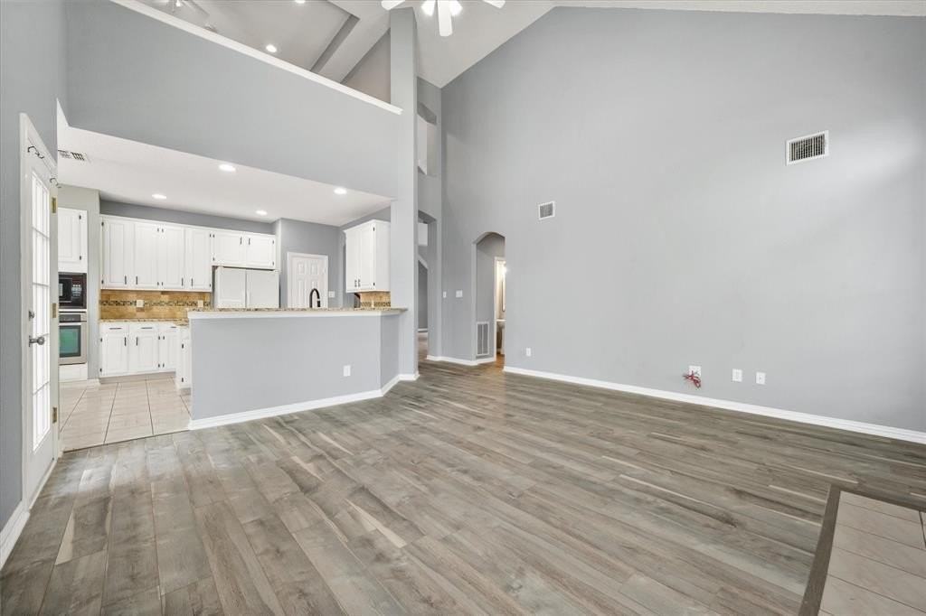 301A Andre Dr - Photo 7 of 40