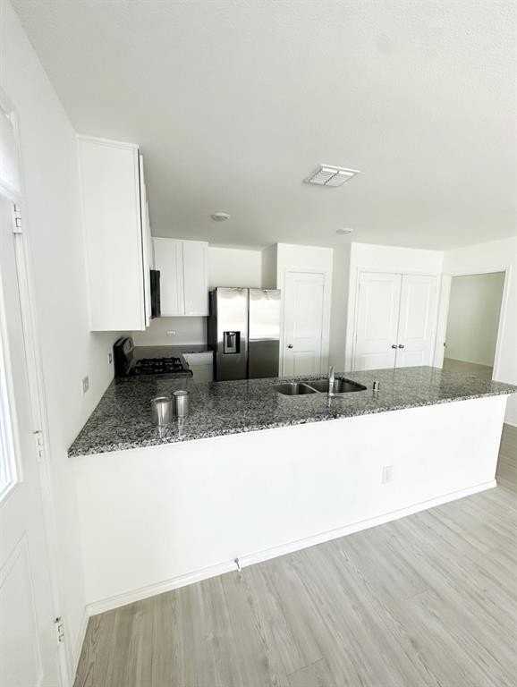 11906 Hermosa Lane - Photo 3 of 13