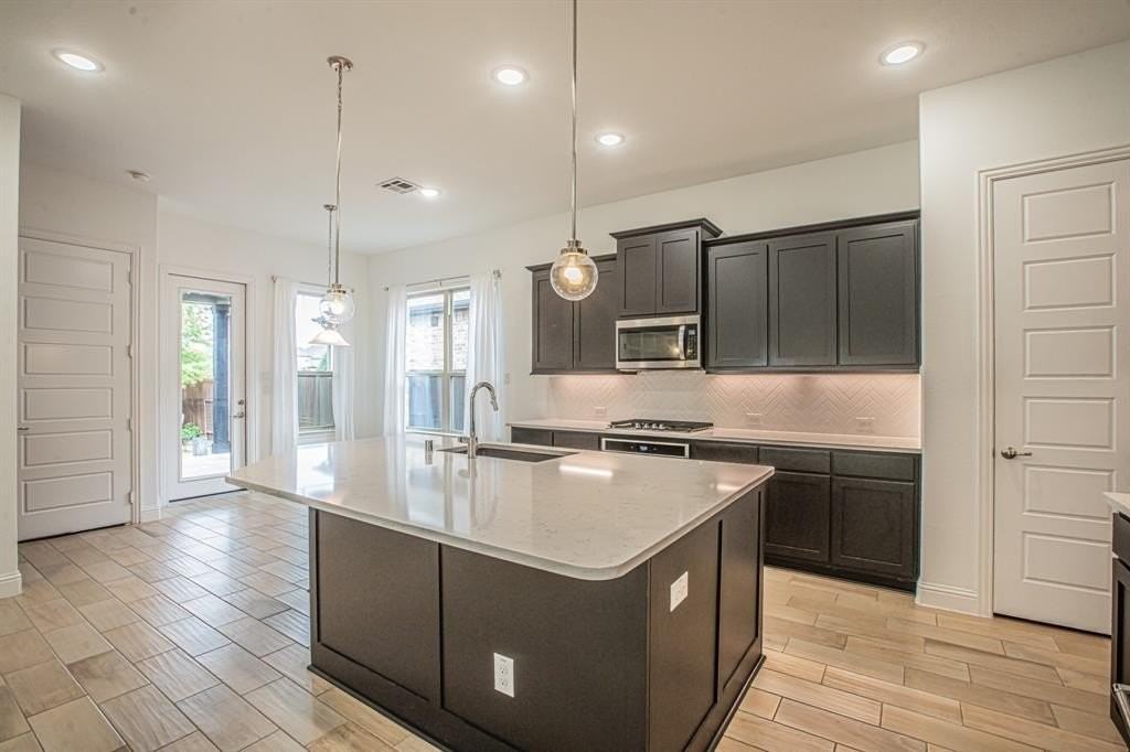 17644 Sequoia Dr - Photo 5 of 38