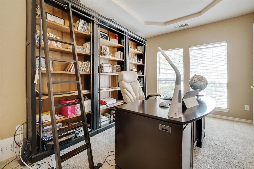 10153 Ferry Farm Ln - Photo 5 of 40