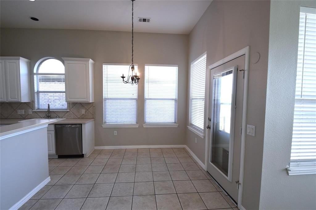 1380 Sagebrook Dr - Photo 5 of 28