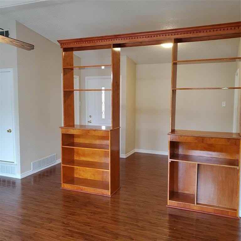 1409 Archery Ln - Photo 4 of 27