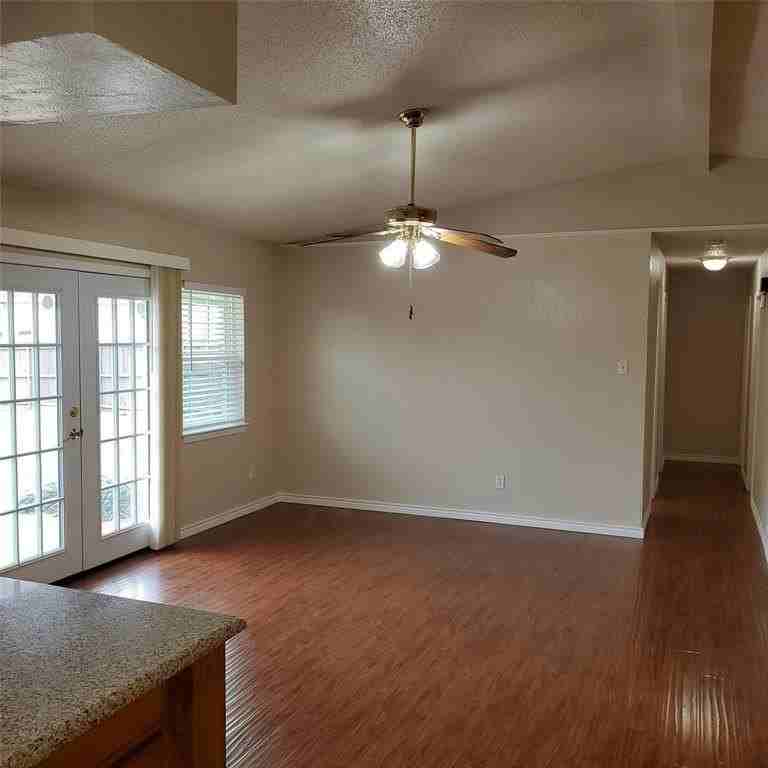 1409 Archery Ln - Photo 5 of 27