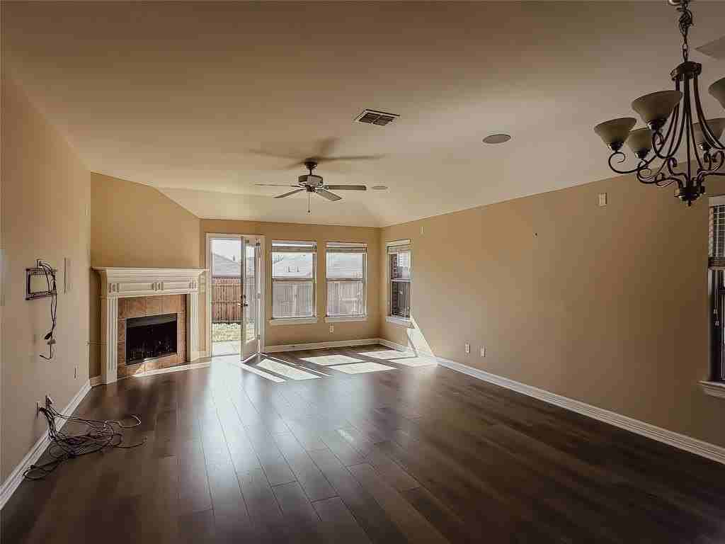 1416 Toucan Dr - Photo 3 of 10