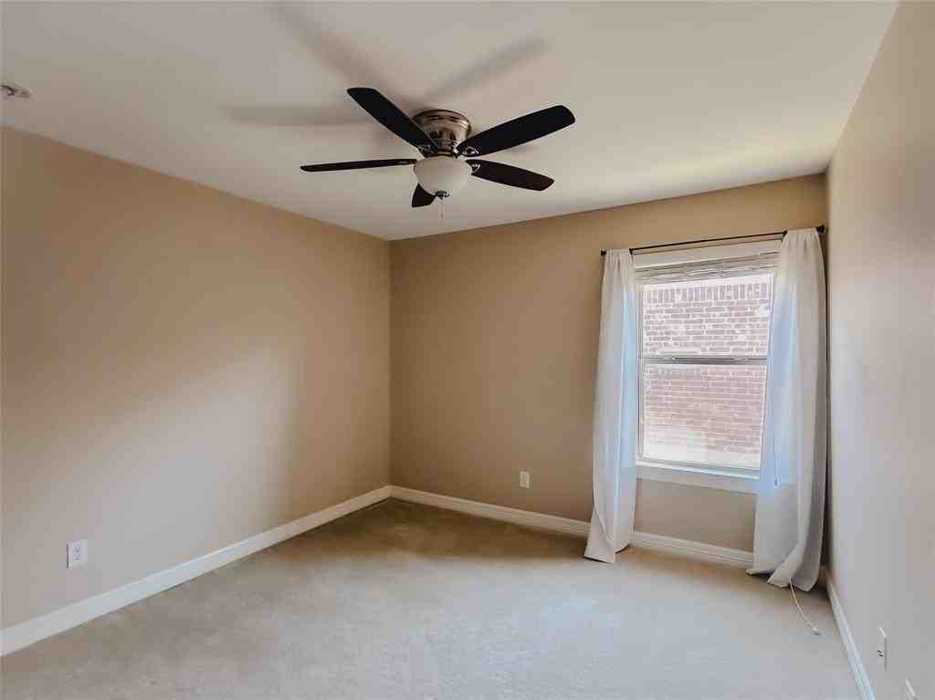 1416 Toucan Dr - Photo 5 of 10