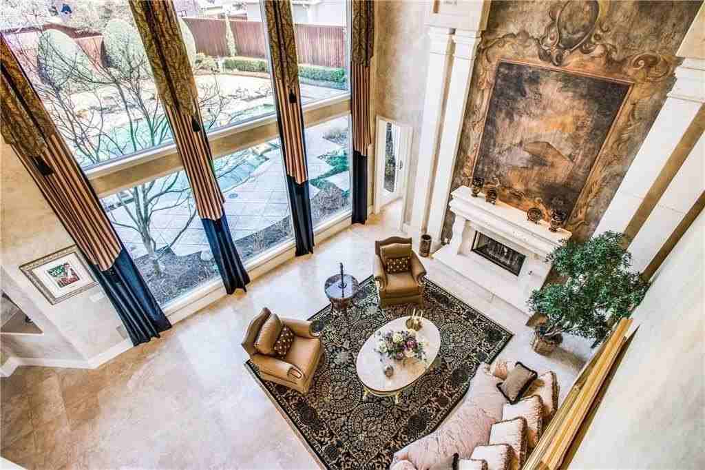 5117 Silver Lake Dr - Photo 4 of 38