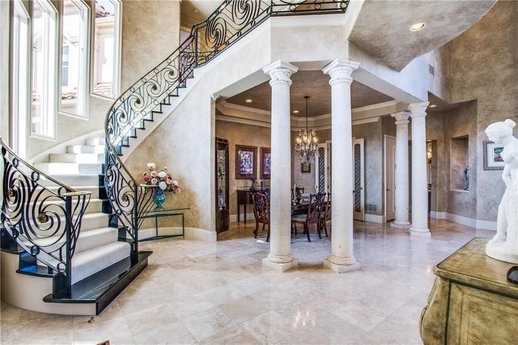 5117 Silver Lake Dr - Photo 6 of 38