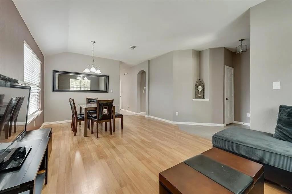 3608 Cottonwood Rd - Photo 5 of 21