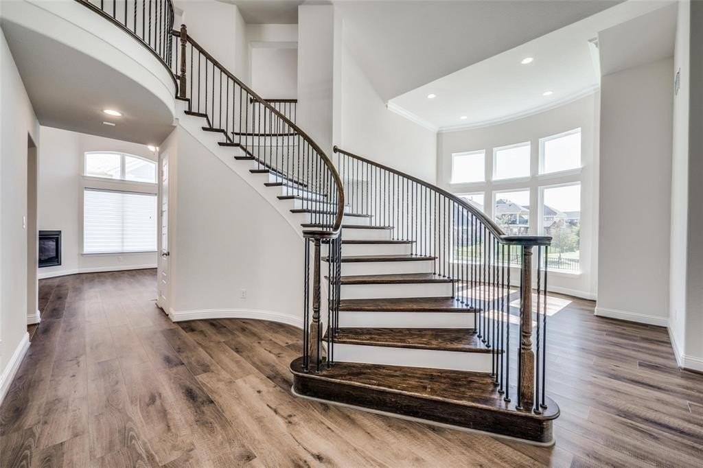 3608 Diamond Rdg - Photo 3 of 30