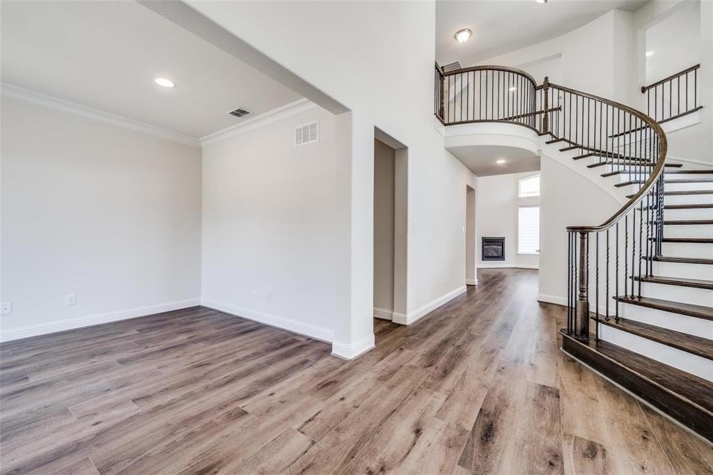 3608 Diamond Rdg - Photo 4 of 30