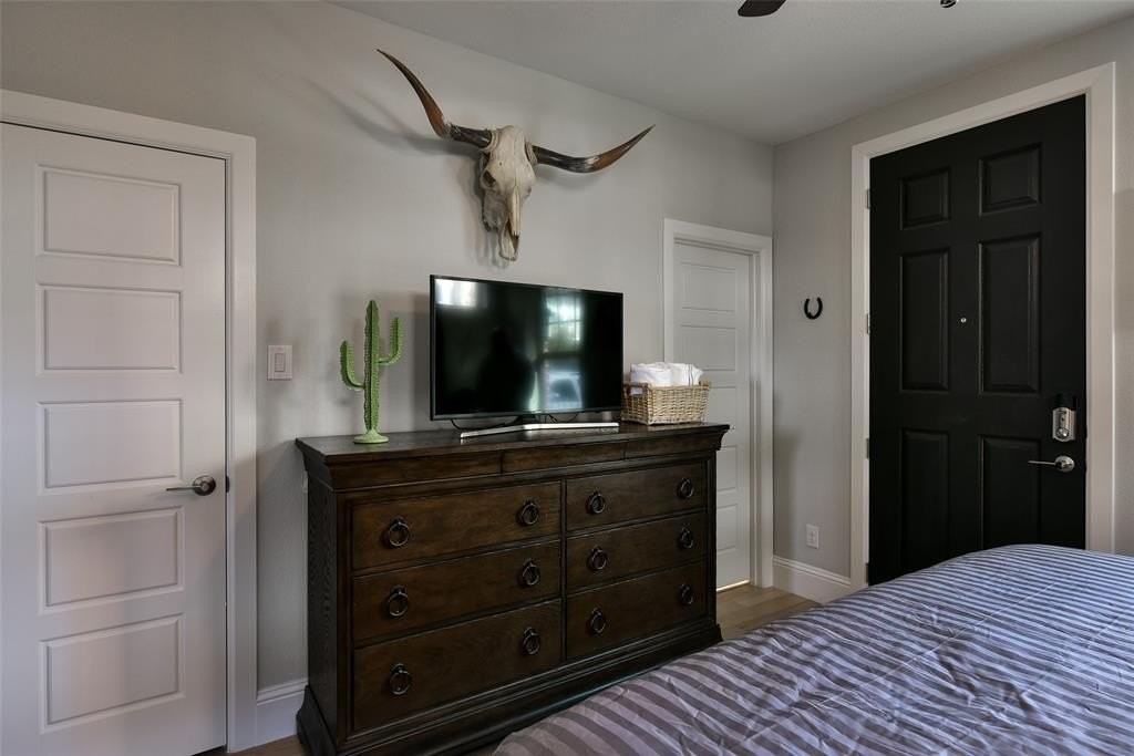 1309 Arch Pl - Photo 4 of 9