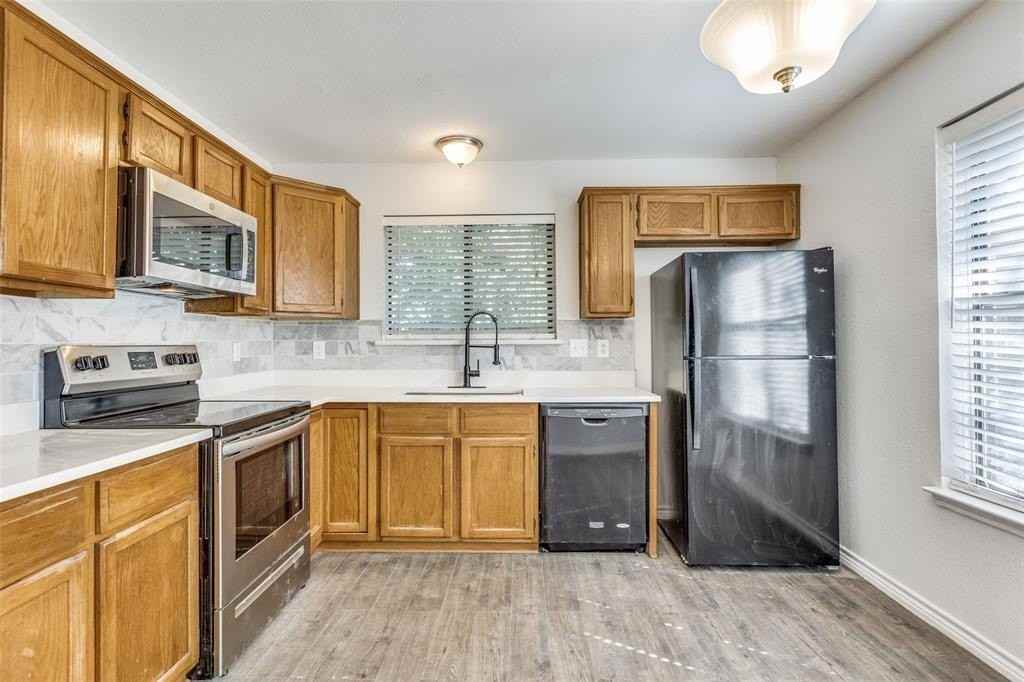 781 Chateau Ln - Photo 6 of 12