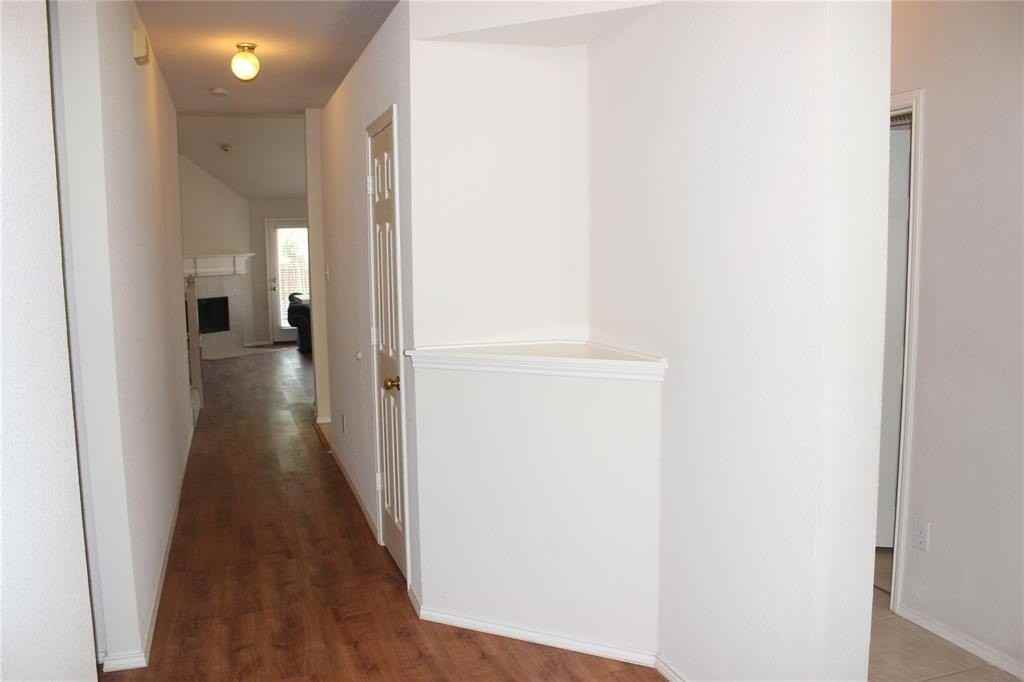 8313 Fountain Ridge Dr - Photo 3 of 24