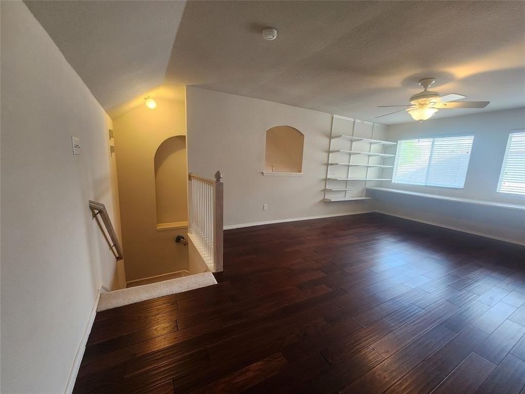 8313 Fountain Ridge Dr - Photo 7 of 24