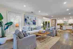 6514 Kenwell St - Photo 1 of 1