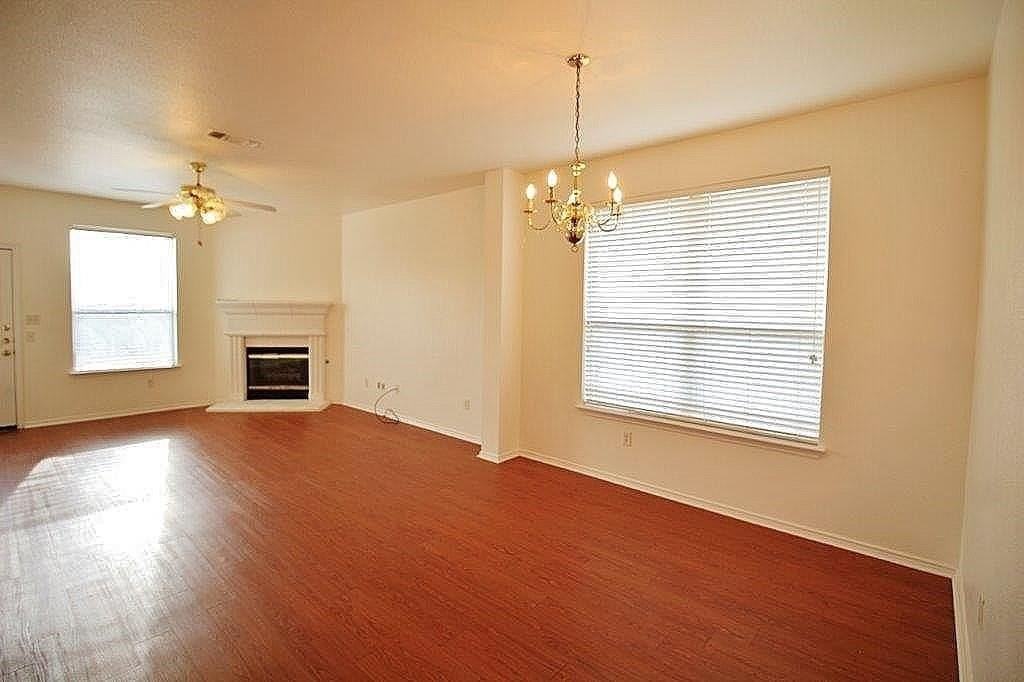 2620 Fondren Rd - Photo 4 of 21