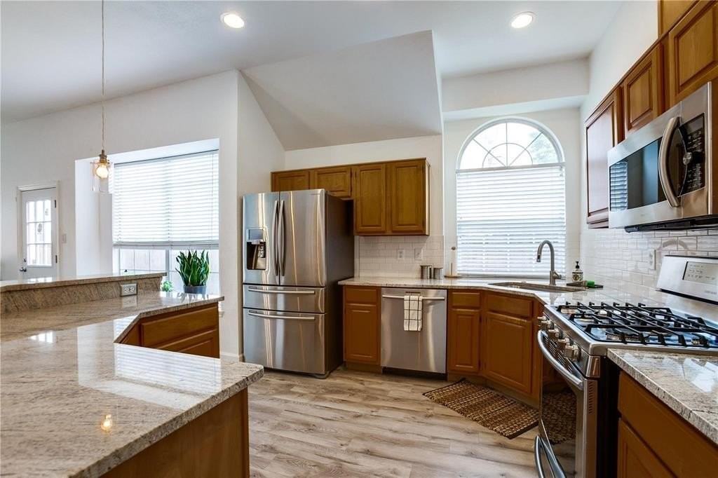 3306 Ashleaf Dr - Photo 7 of 26