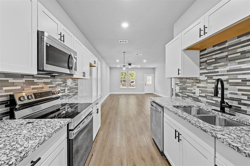 6147 Shawnee Dr - Photo 7 of 19