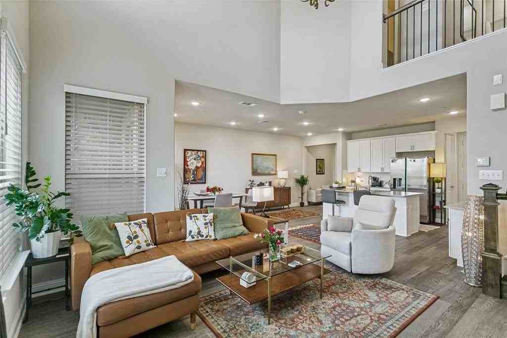 4537 Titus Cir - Photo 2 of 25