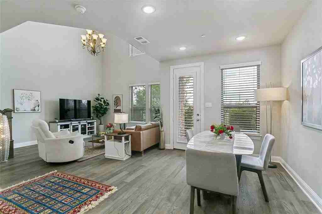 4537 Titus Cir - Photo 4 of 25