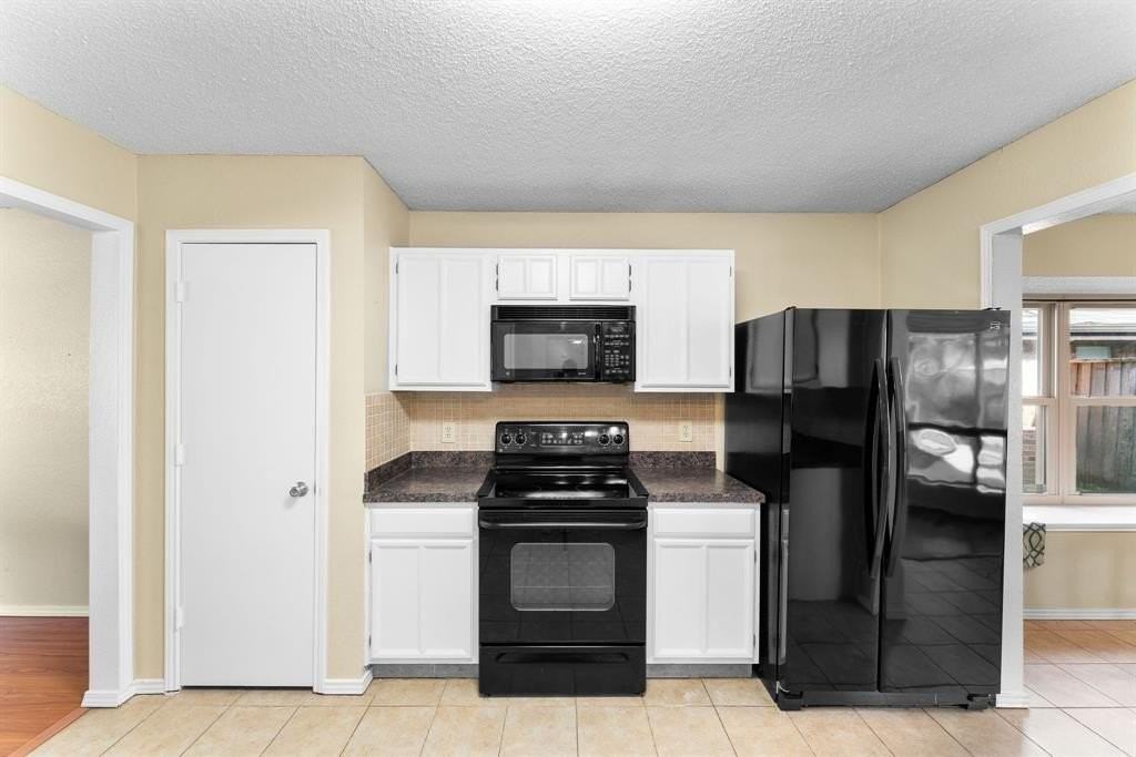 626 Brittany Dr - Photo 3 of 17