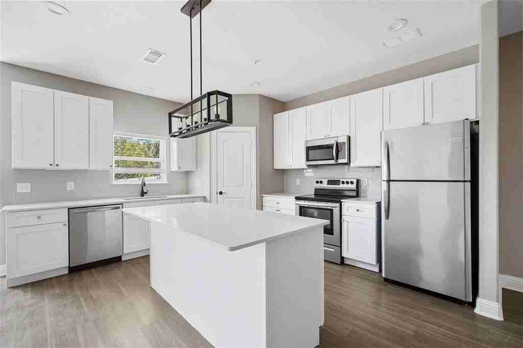 1003 Debby Ct - Photo 6 of 25