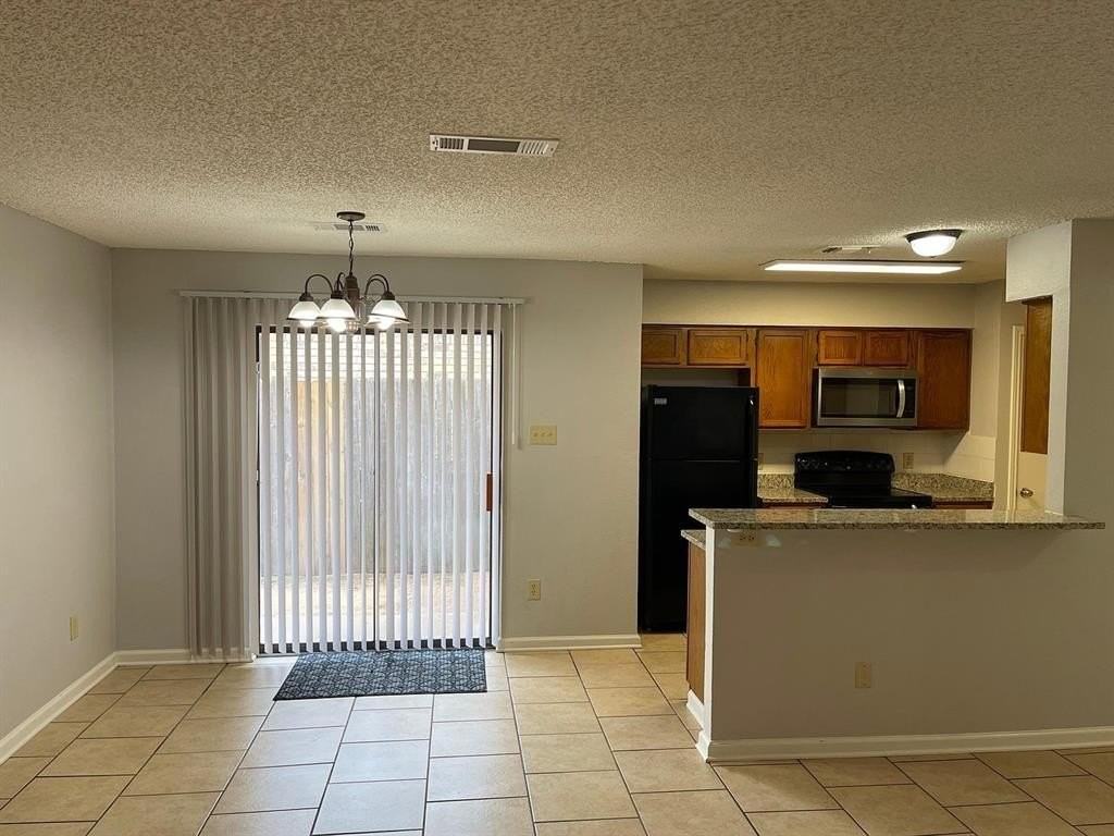 6715 Crestmont Ct #6715 - Photo 5 of 20