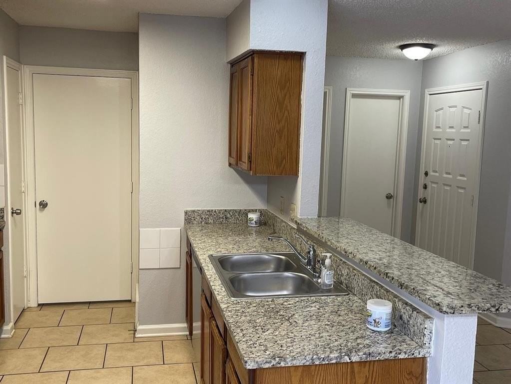 6715 Crestmont Ct #6715 - Photo 7 of 20