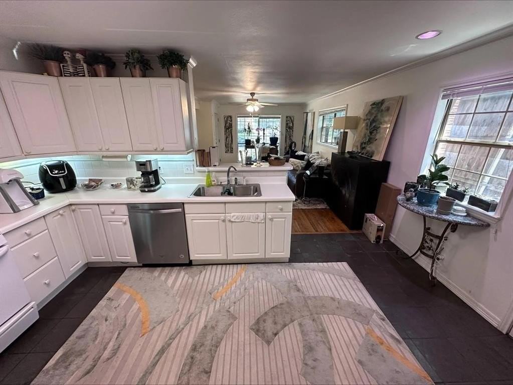 4222 Newton Ave #101 - Photo 3 of 10