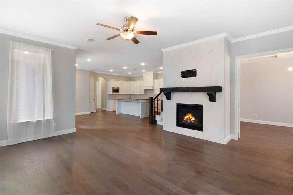 4349 Curtiss Dr - Photo 6 of 18