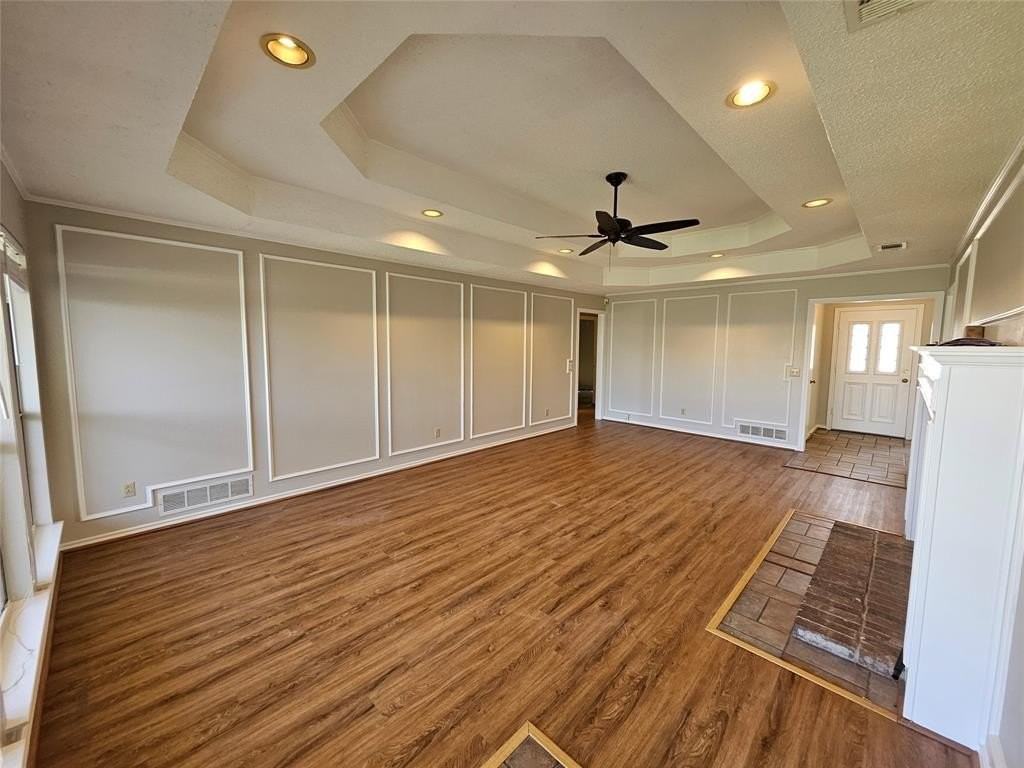 517 Vicki Ln - Photo 3 of 20