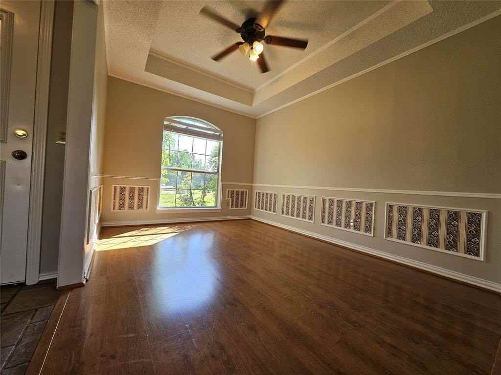 517 Vicki Ln - Photo 4 of 20
