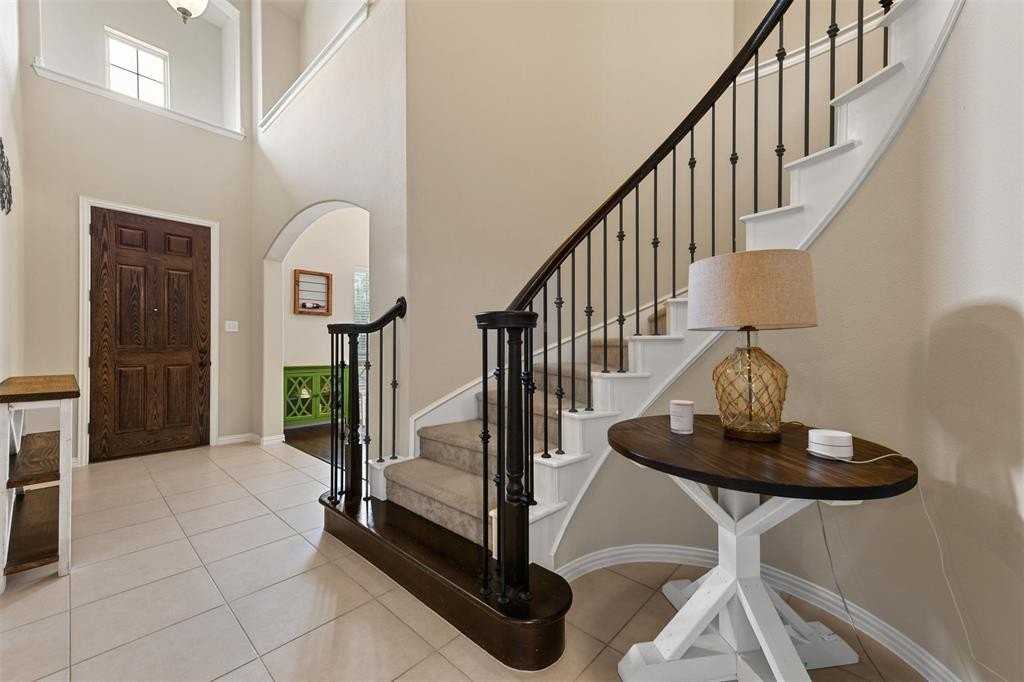 10513 Sedalia Dr - Photo 4 of 36