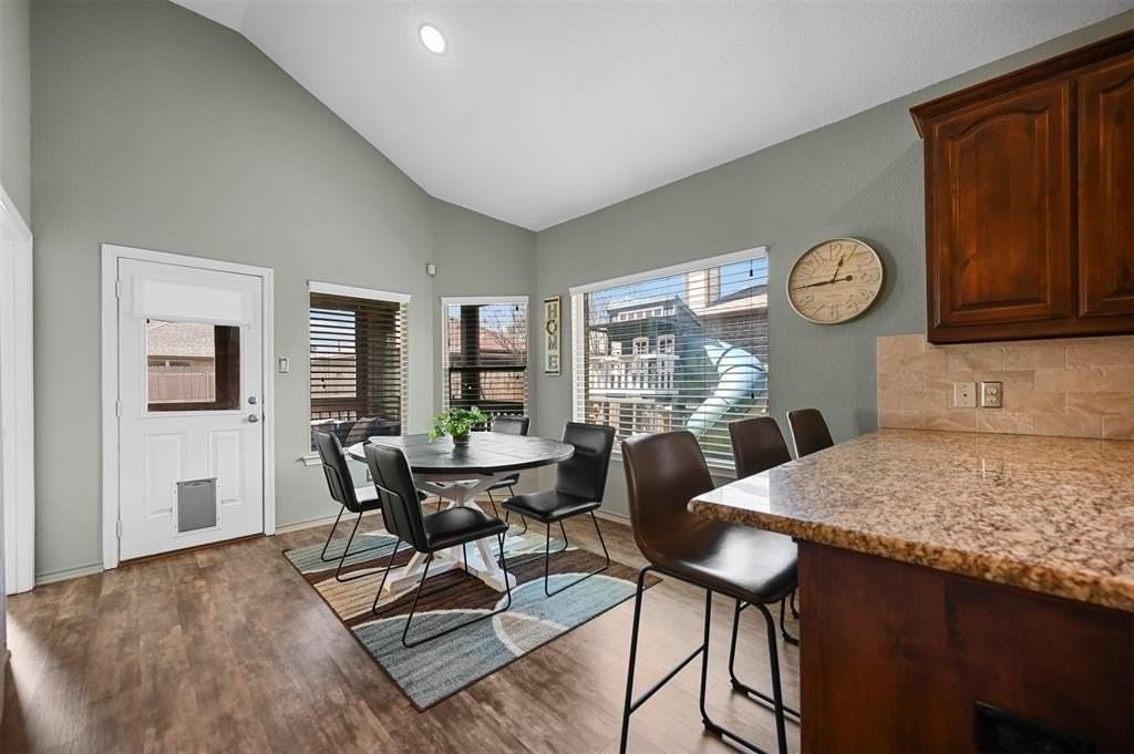 5321 Thornbush Dr - Photo 7 of 20