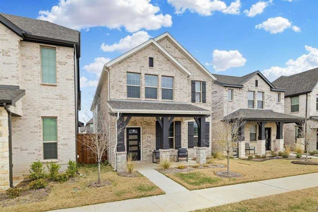 2724 Big Bend Mews - Photo 2 of 40